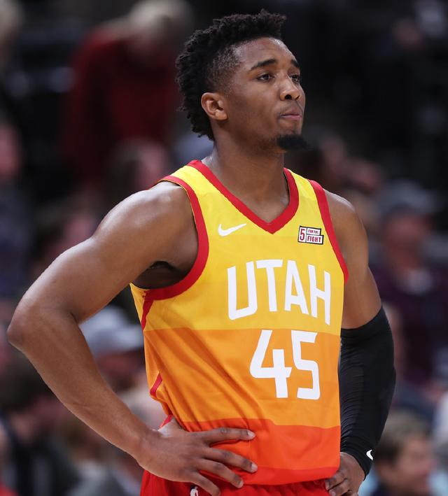 与此同时 与此同时