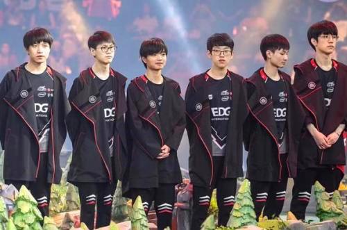 与他们过去 与他们过去