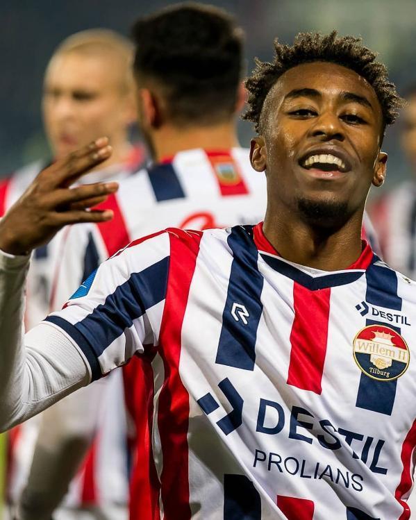 边路推进与 边路推进与